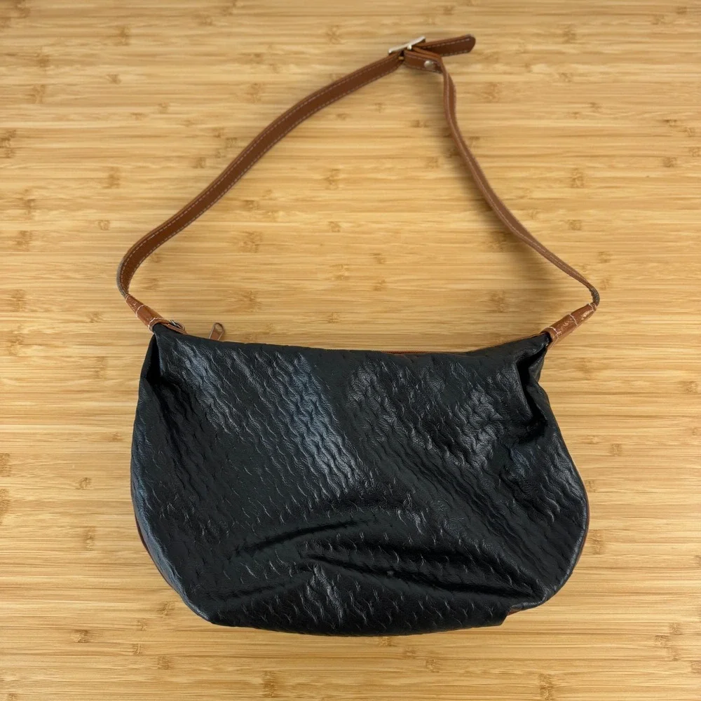 VTG! Saddle River Black Textured Leather‎ Shoulder Bag Hobo Purse Made in Macau